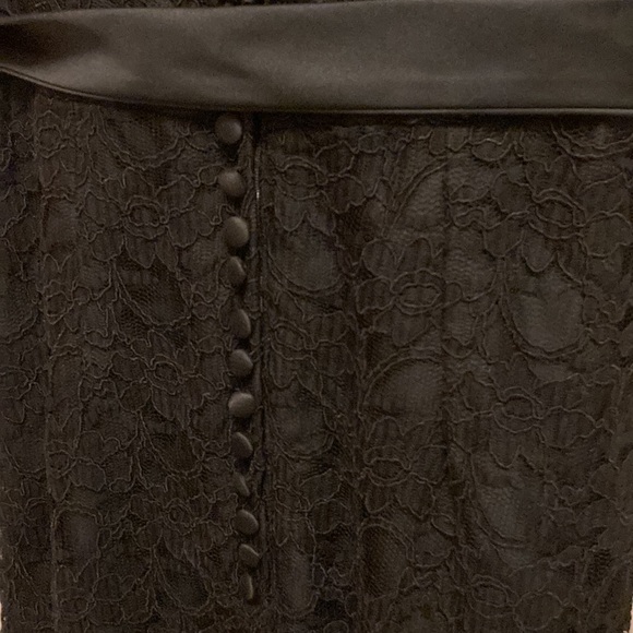 Mori Lee lace evening gown with V back - Picture 9 of 12